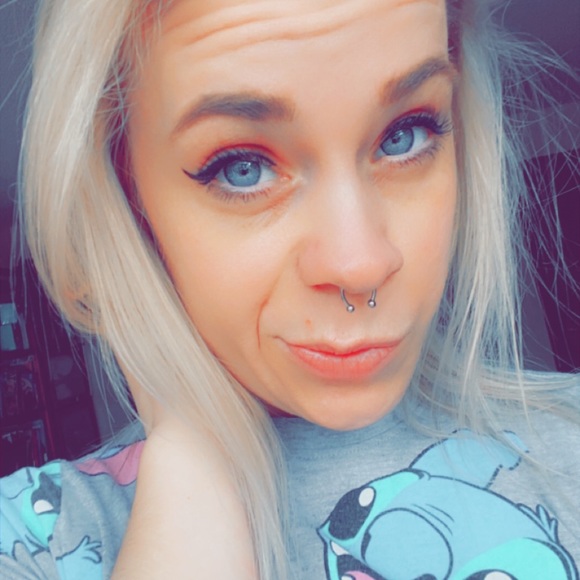 Meet your Posher, Liz - Picture 4 of 9